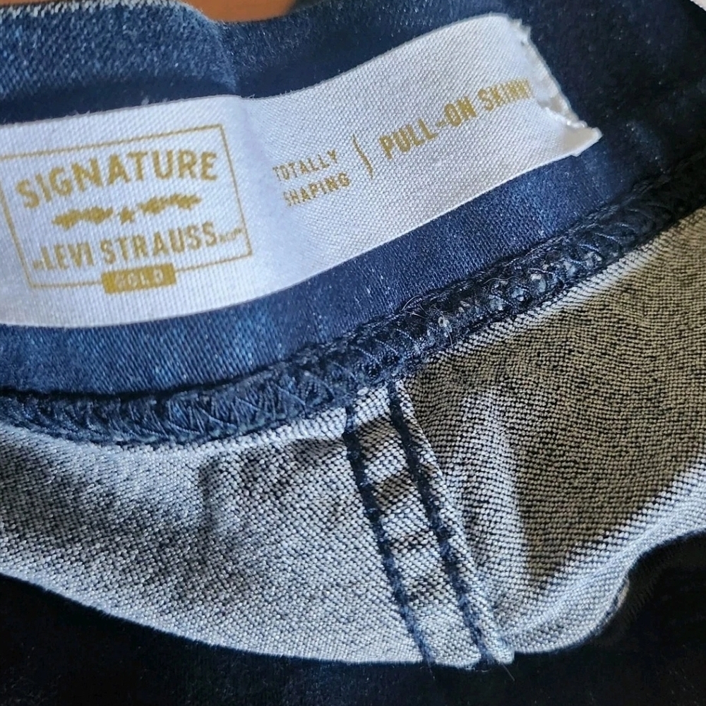 Signature Levi Strauss Gold Jeans Shaping Pull On Skinny Dark Wash Sz 2S( 25×28) - Picture 2 of 9